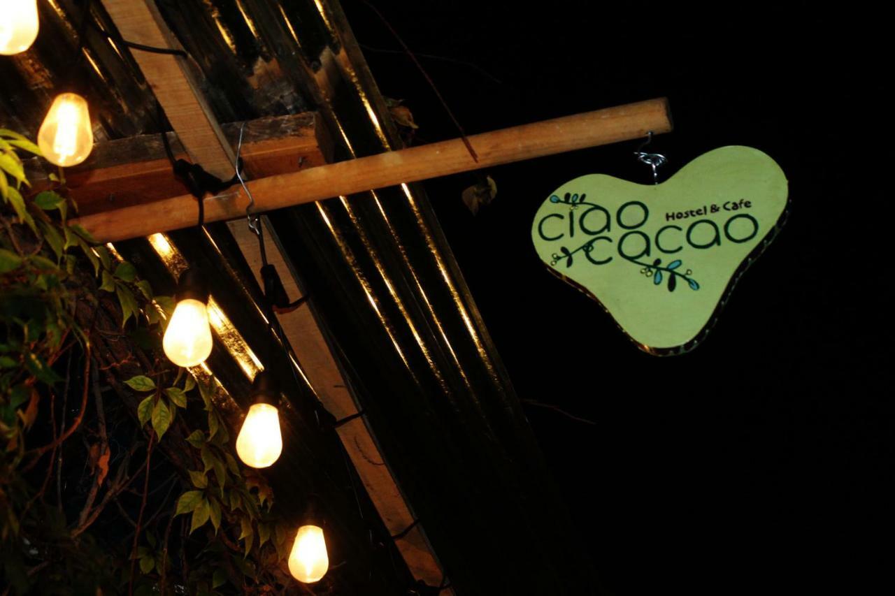 Ciao Cacao Hostel & Vegan Cafe ฟลอเรส ภายนอก รูปภาพ